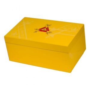 Montecristo Humidor With Cigars n-20