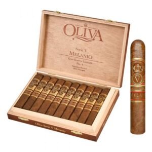 Oliva Serie V Melanio No. 4 Petit Corona